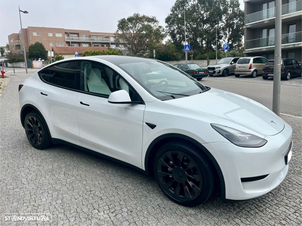 Tesla Model Y Standard - 10