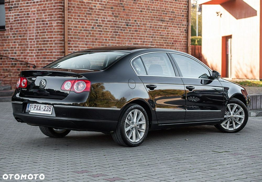 Volkswagen Passat 1.9 TDI Highline - 16