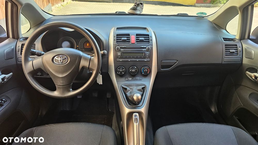 Toyota Auris - 5