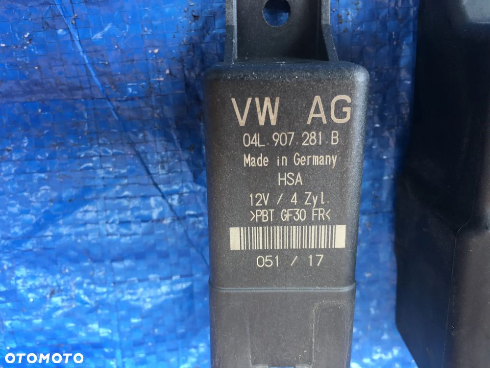 Audi Q5 80A  Bezpiecznik Przekażnika Świec Żarowych 04L907281B - 2