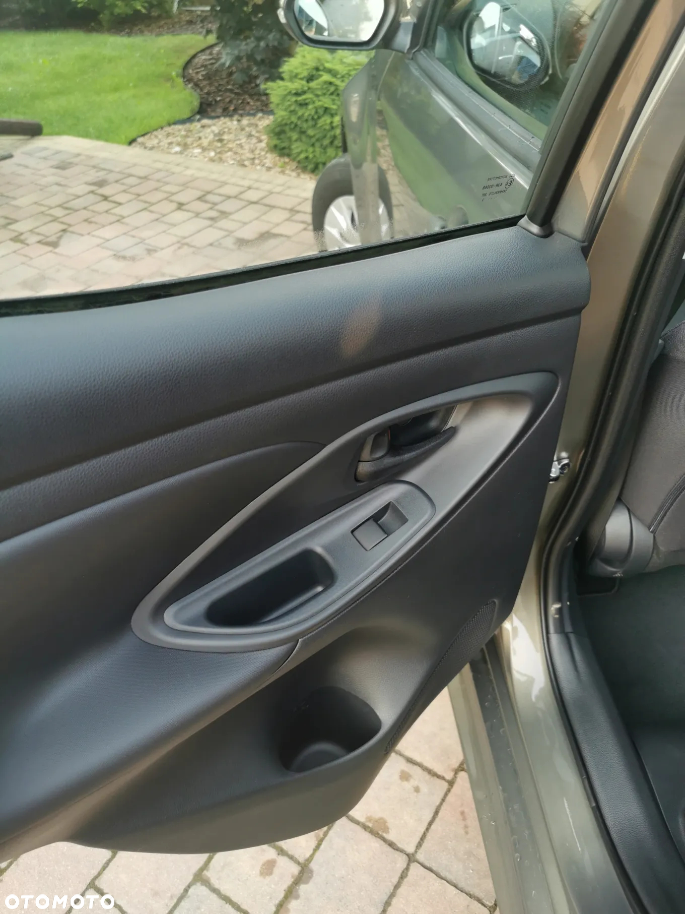 Mazda 2 - 16