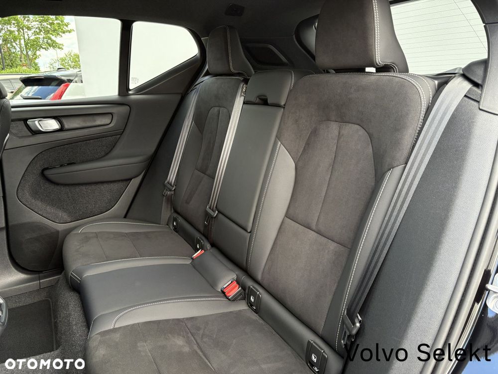 Volvo XC 40 - 22