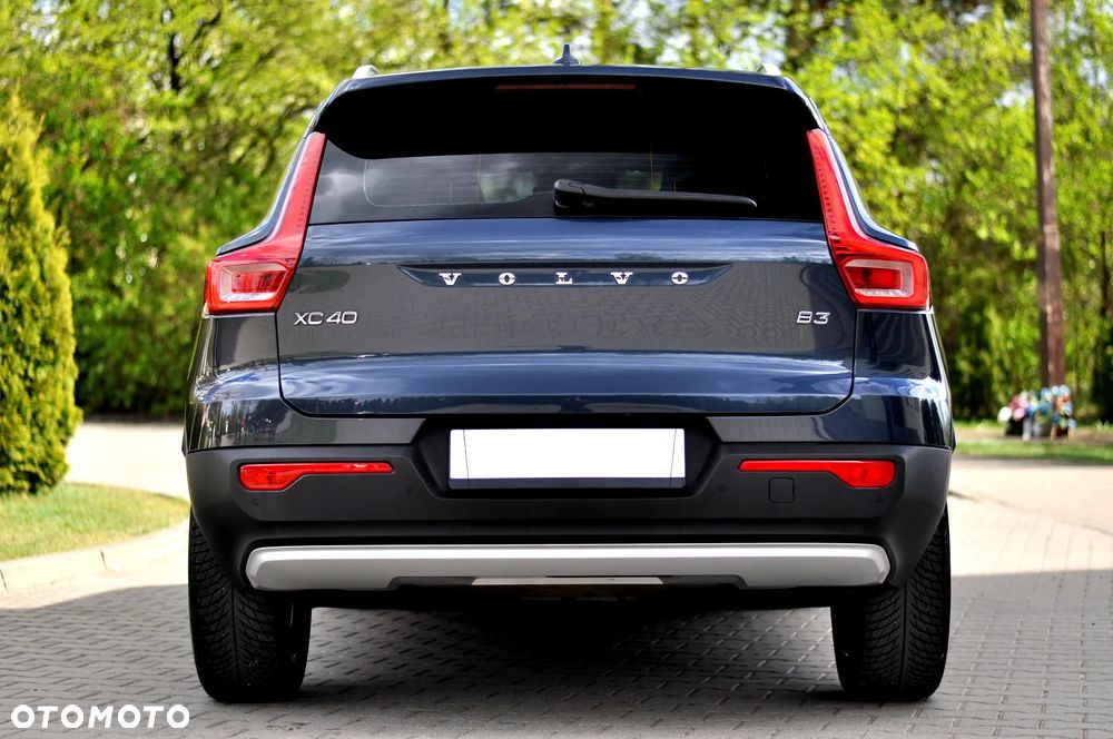 Volvo XC 40 B3 B DKG Plus Bright - 12
