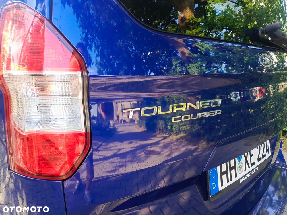 Ford Tourneo Courier 1.0 EcoBoost Titanium - 15