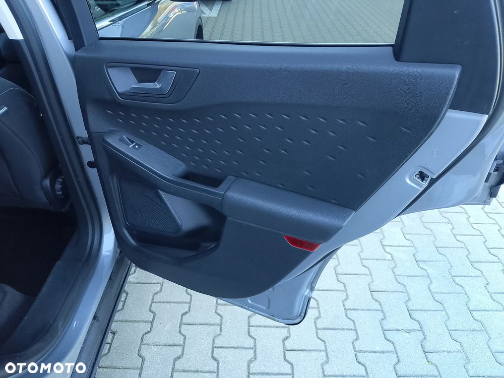 Ford Kuga 2.0 TDCi FWD Titanium - 11