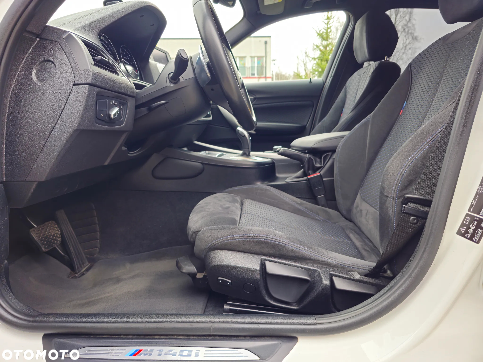 BMW Seria 1 M140i xDrive Shadow sport - 18