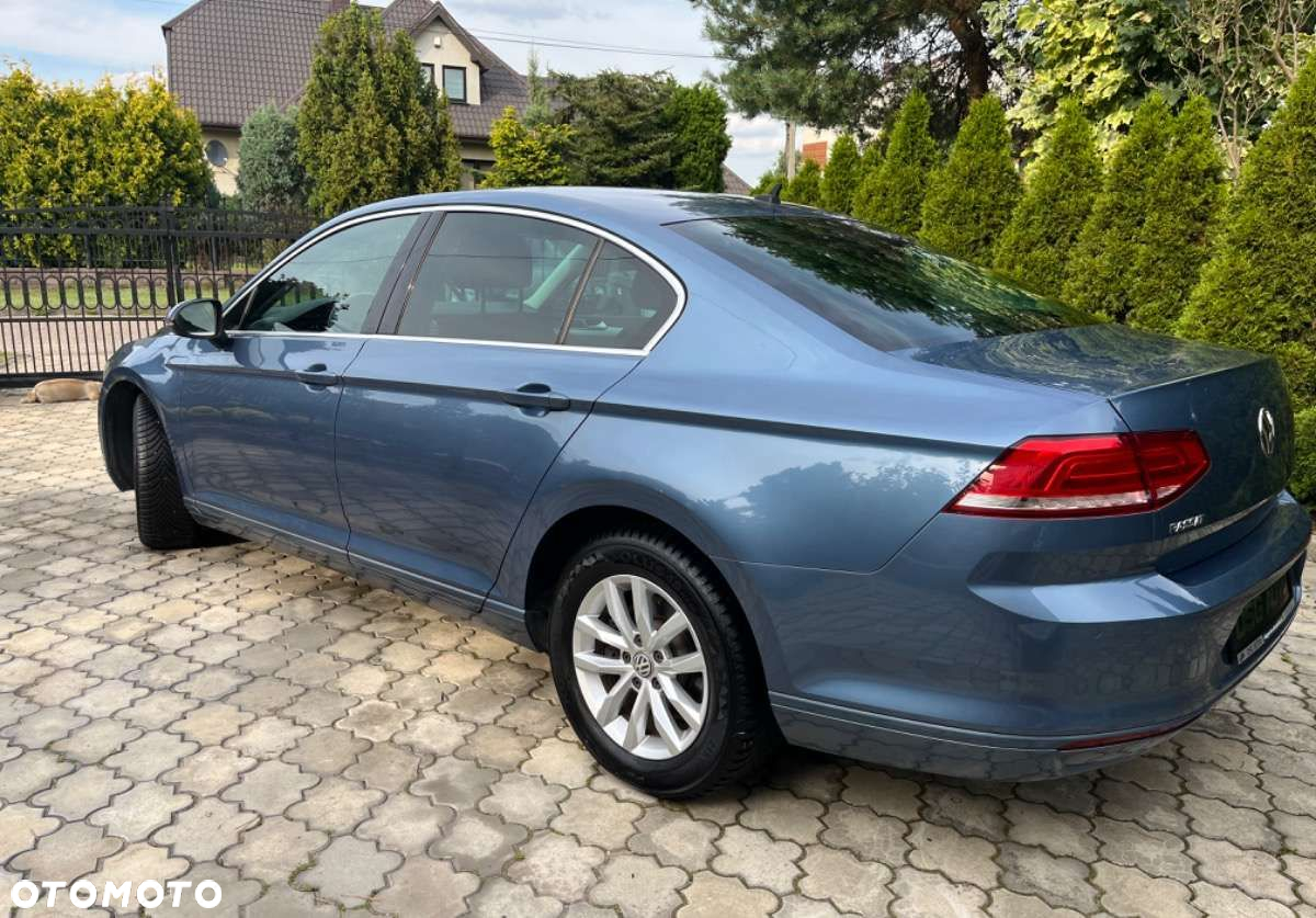 Volkswagen Passat - 9