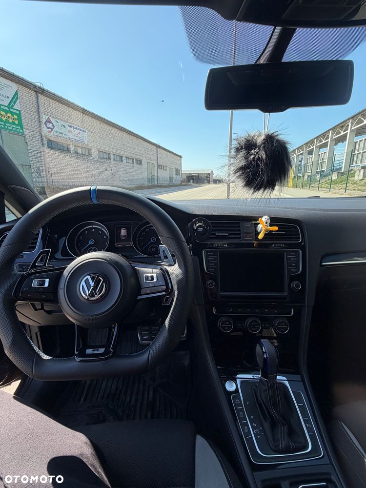 Volkswagen Golf - 10