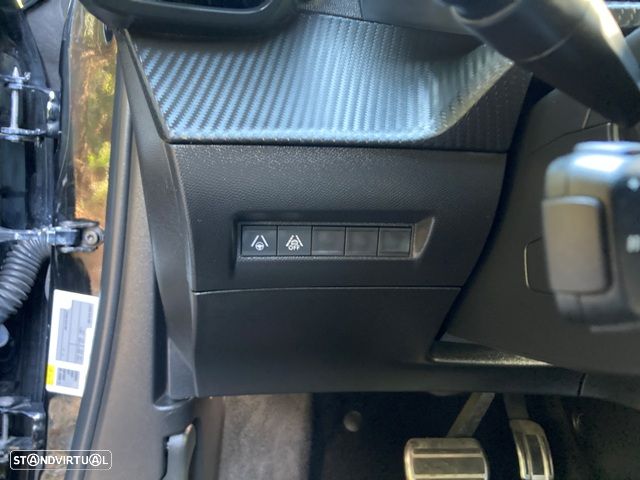 Peugeot 2008 1.5 BlueHDi GT EAT8 - 23