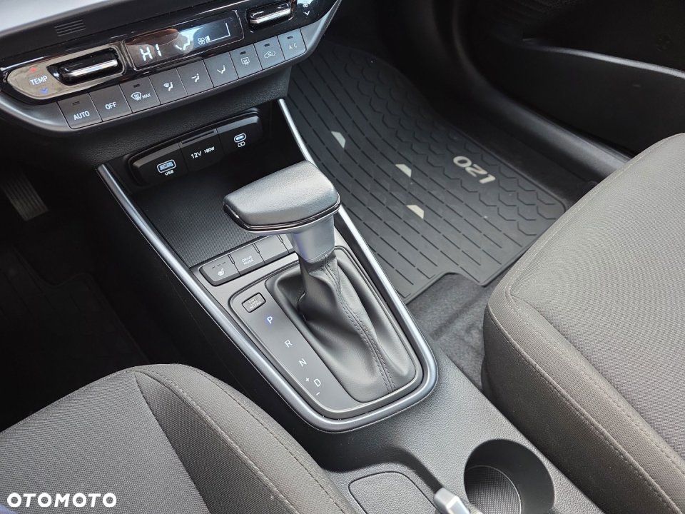 Hyundai i20 - 15