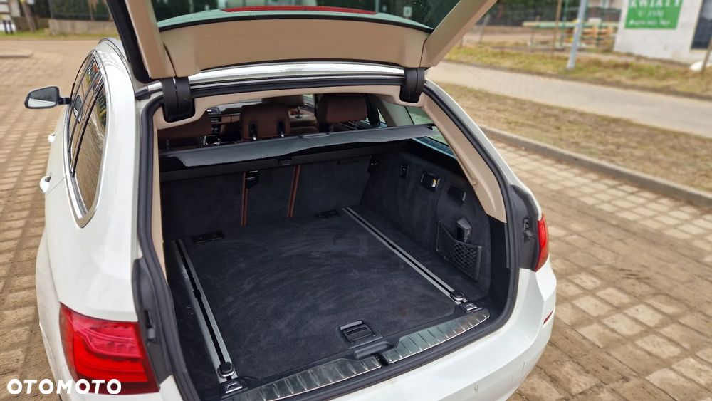 BMW Seria 5 520d xDrive Luxury Line - 24