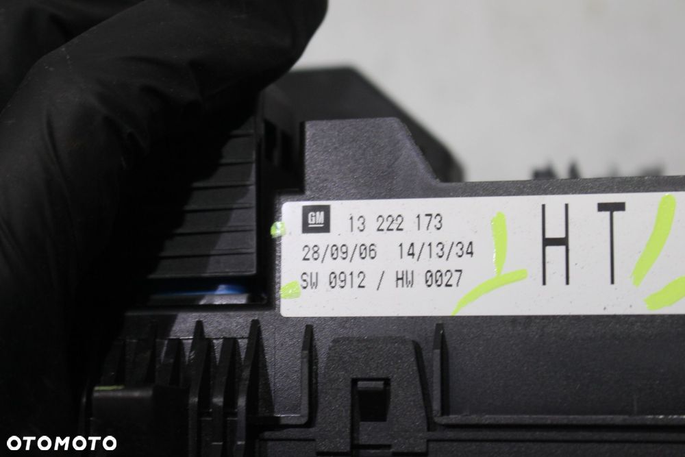 MODUŁ BSI OPEL ASTRA III H - 2