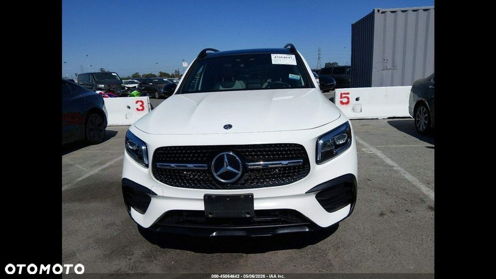 Mercedes-Benz GLB 250 4Matic 8G-DCT AMG Line - 3