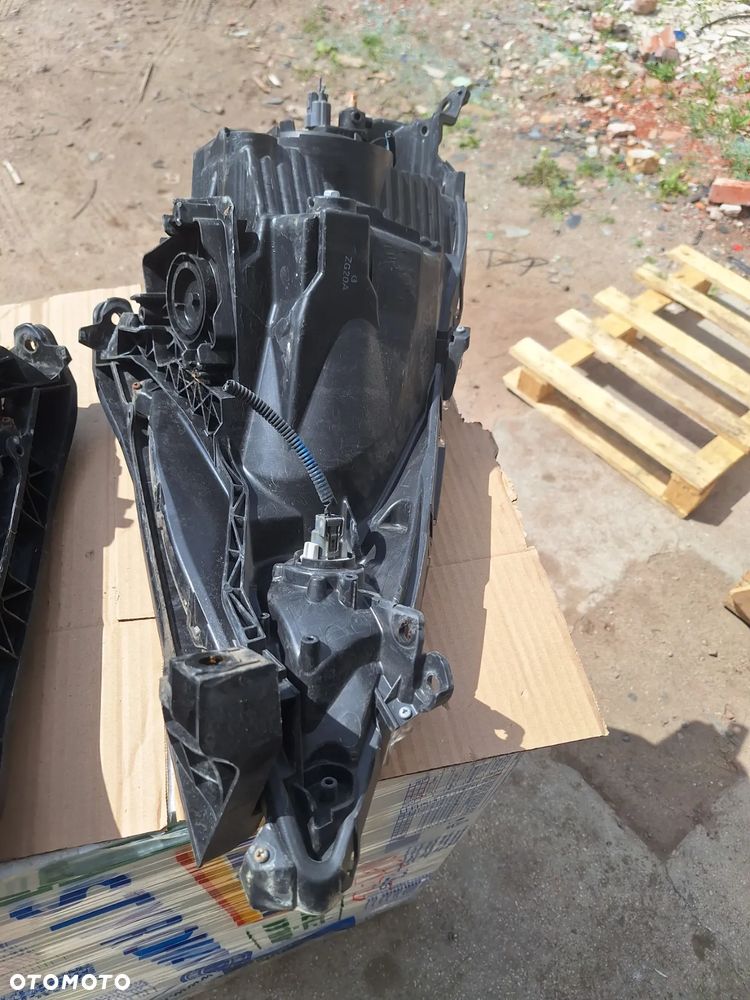 lampa prawa lub lewa przód Honda Jazz III Europa - 6