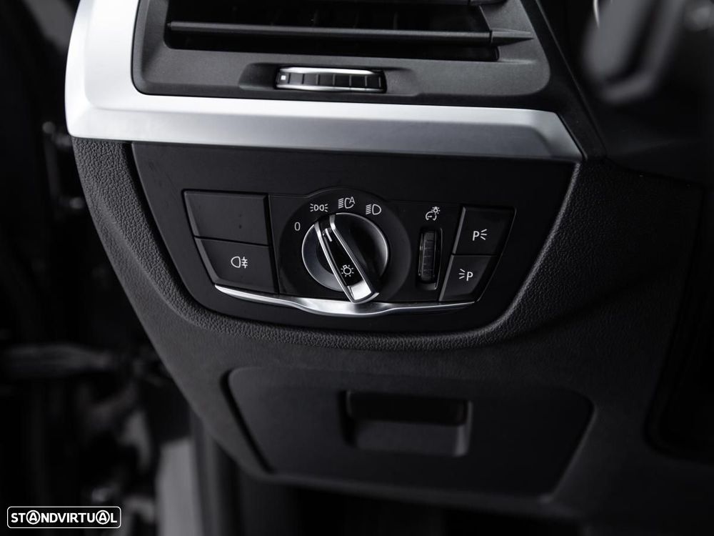 BMW X3 30 e xDrive - 18