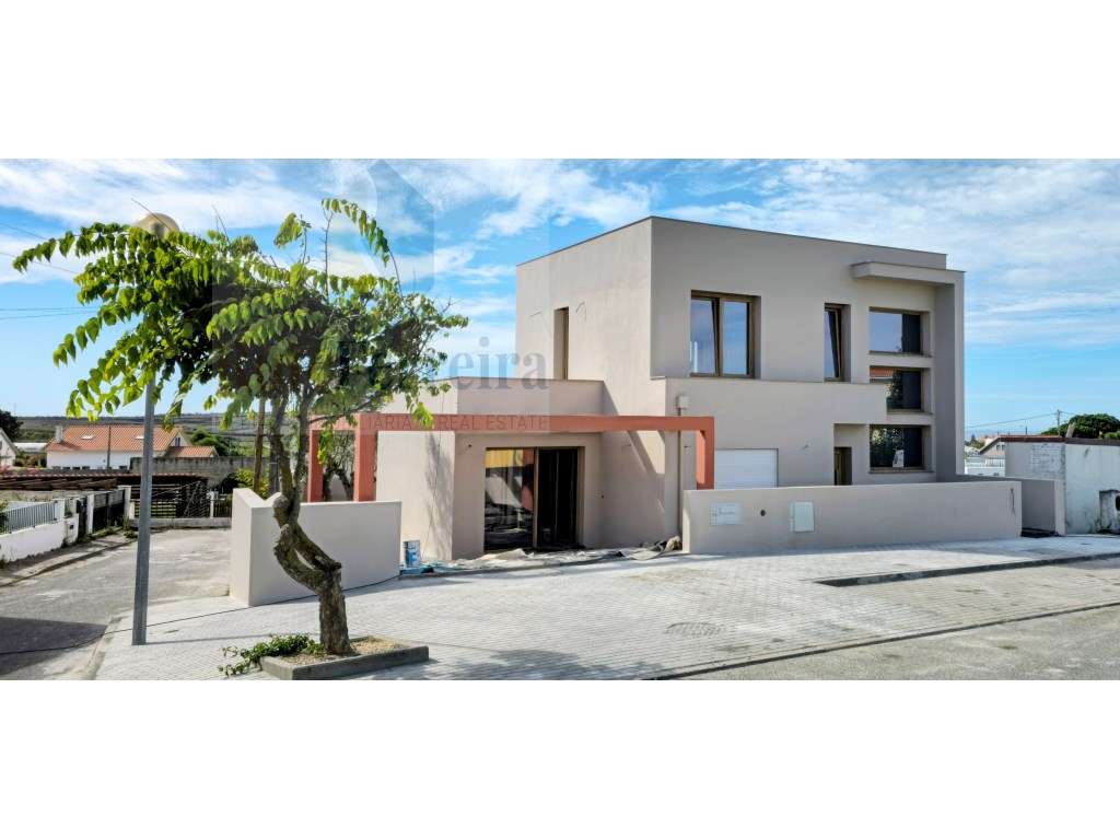 Moradia Nova T3+1 na Boavista, Silveira! - Grande imagem: 3/8