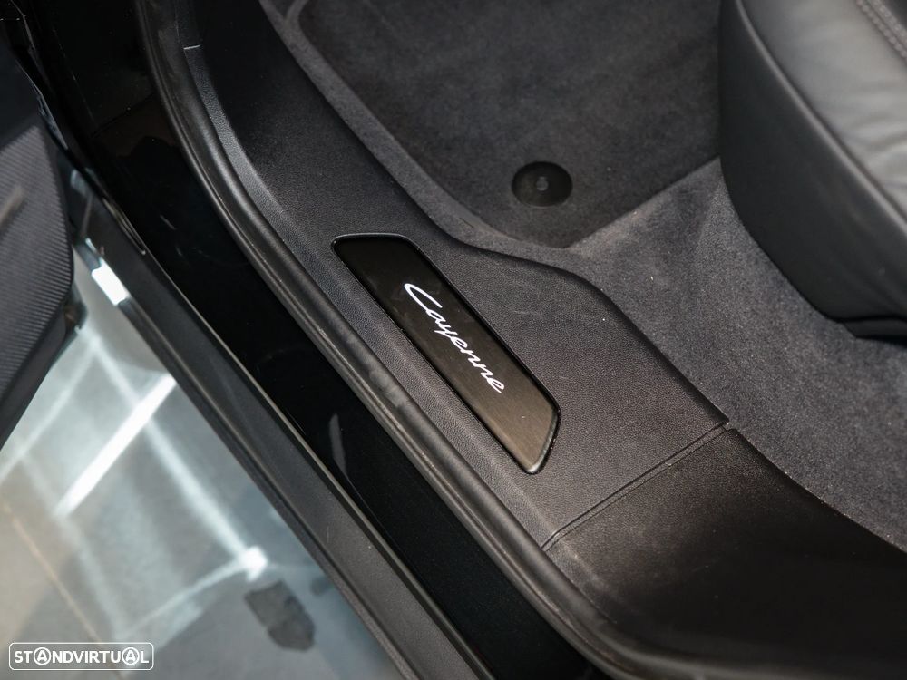 Porsche Cayenne Coupé E-Hybrid Black Edition - 31