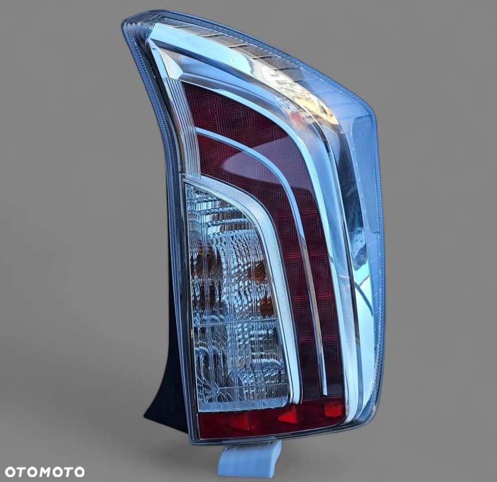 toyota prius (xw50) 2016 tylna lampa prawa led