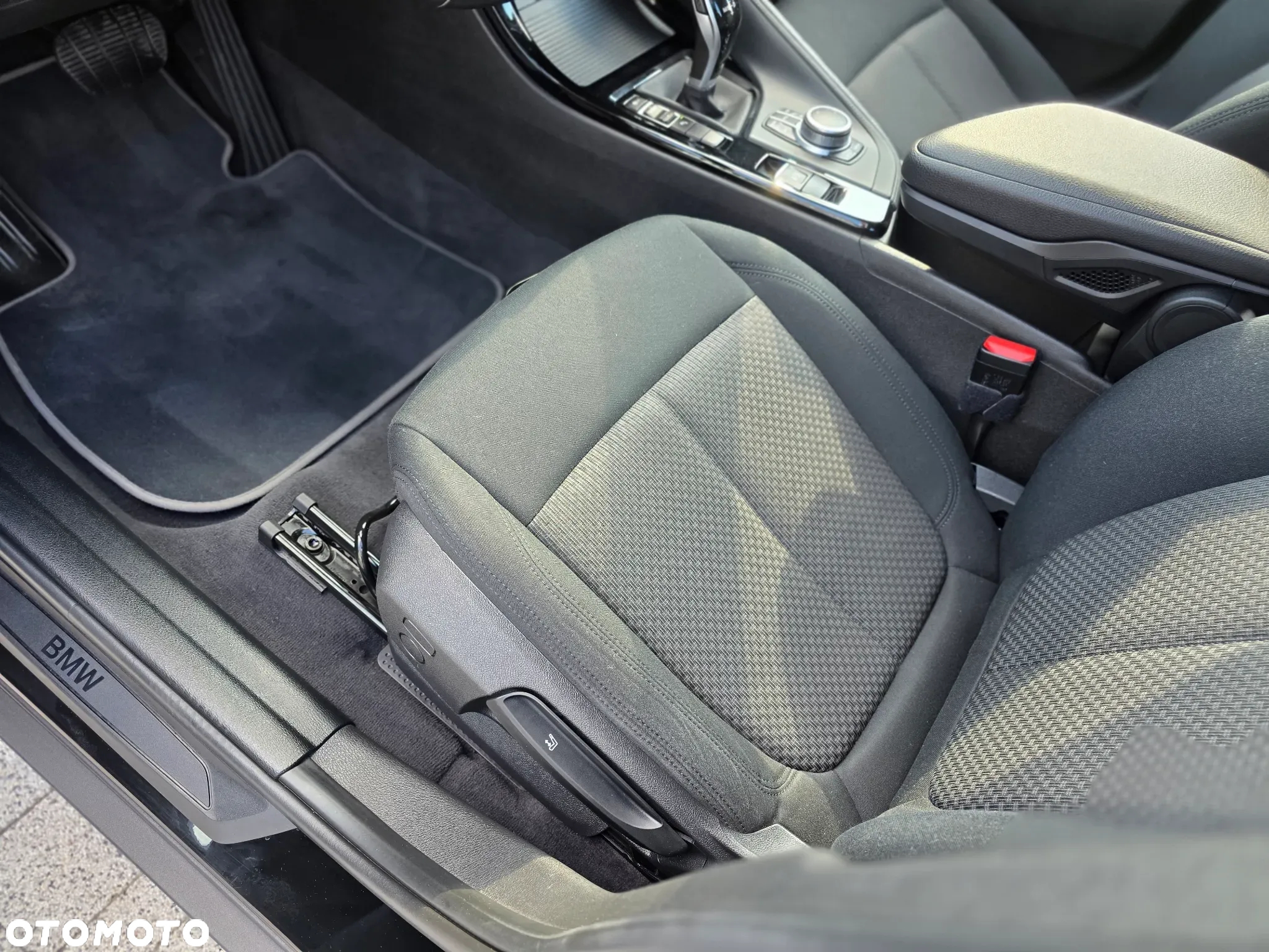 BMW X2 sDrive18i GPF Business Edition - 24