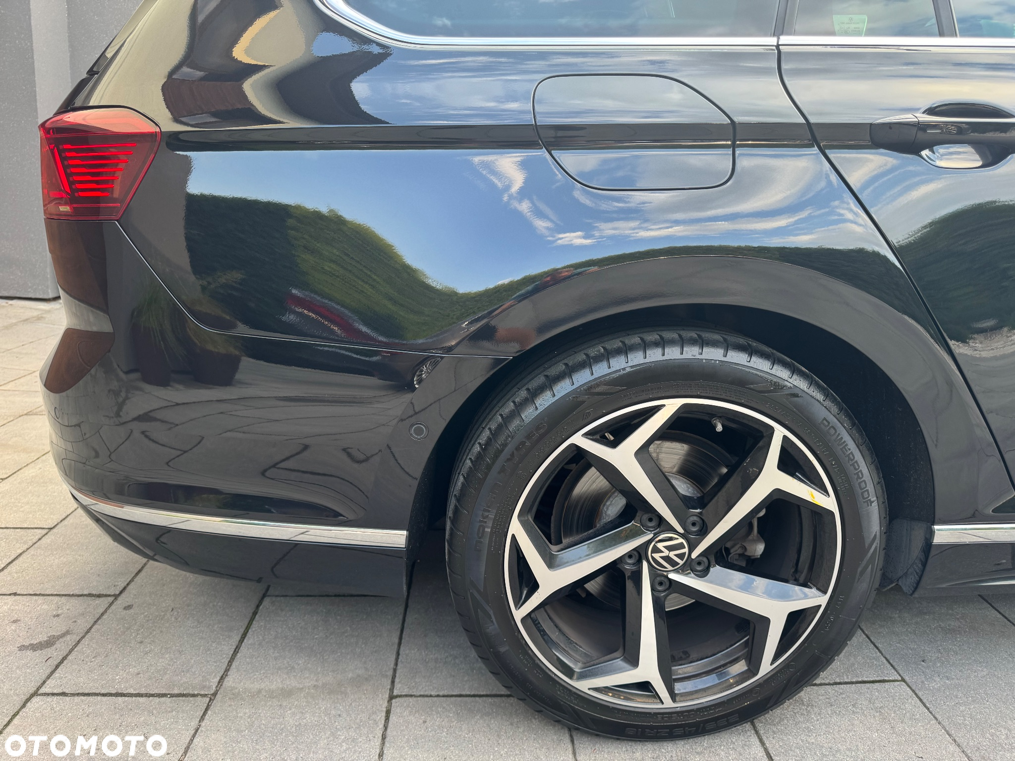 Volkswagen Passat 2.0 TSI Elegance DSG - 18