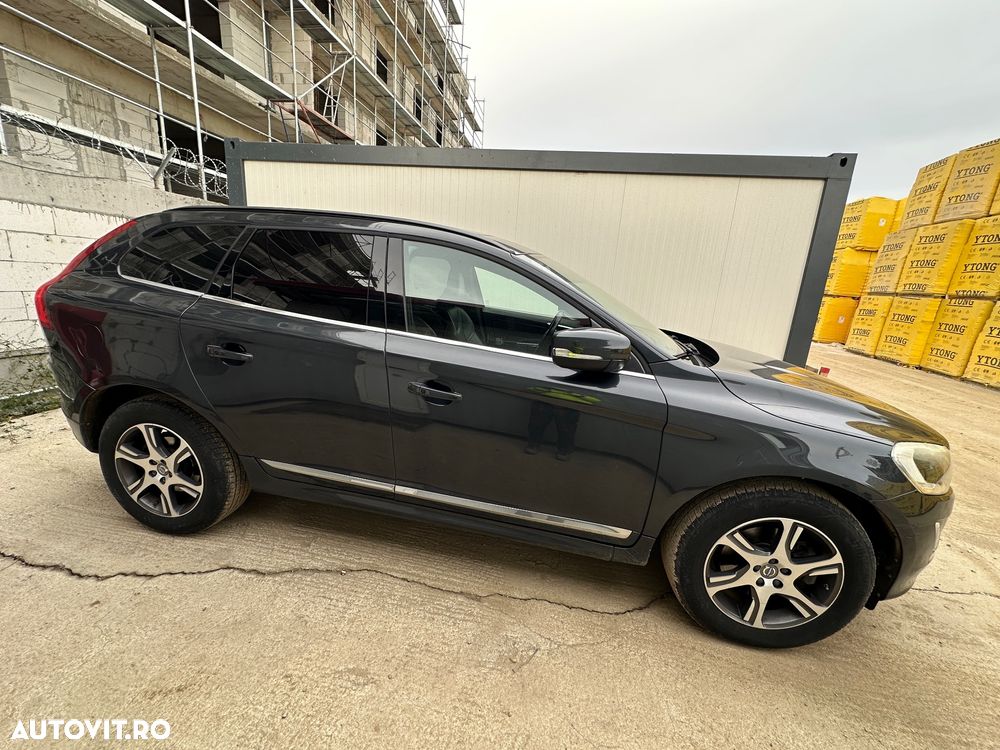 Volvo XC 60 D4AWD Kinetic - 4