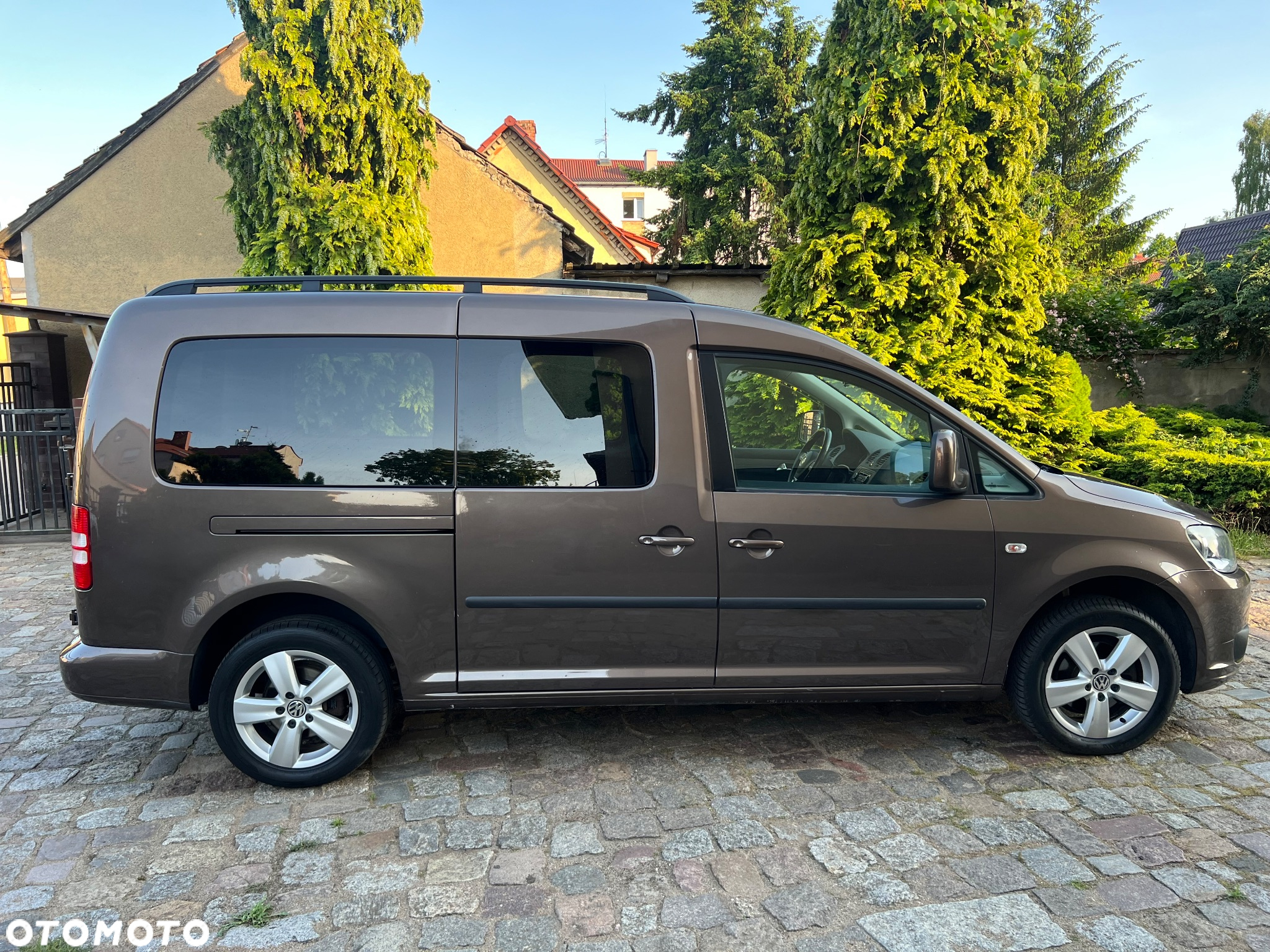 Volkswagen Caddy Maxi 1.6 TDI Comfortline Mixt - 10