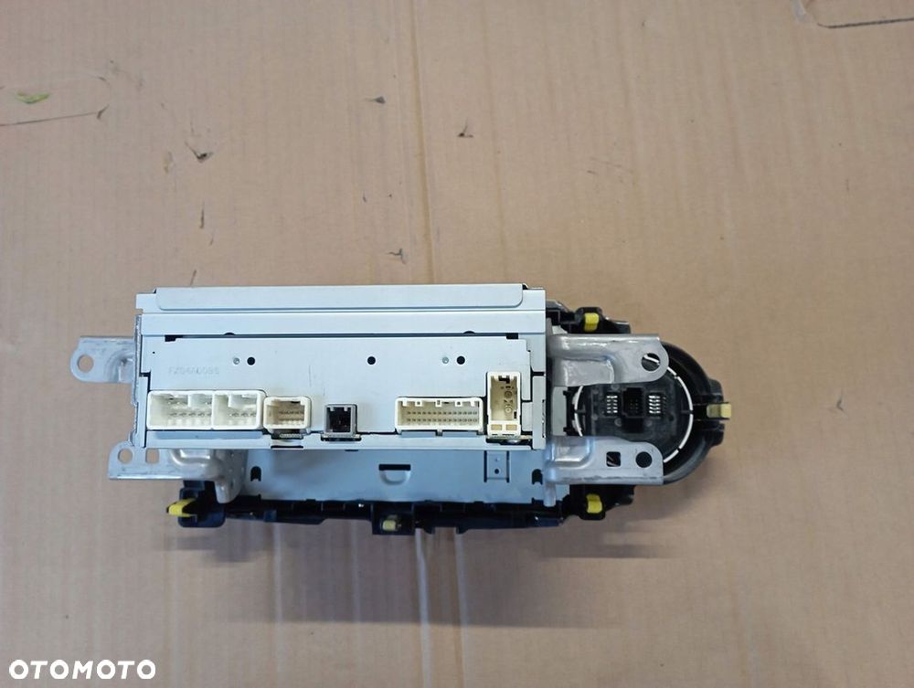 TOYOTA YARIS III 3 RADIO WYŚWIETLACZ RADIOODTWARZACZ 86120-0D640 - 4