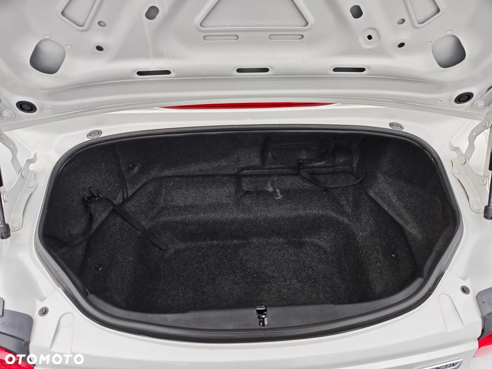 Mazda MX-5 SKYACTIV-G 160 SAKURA - 14