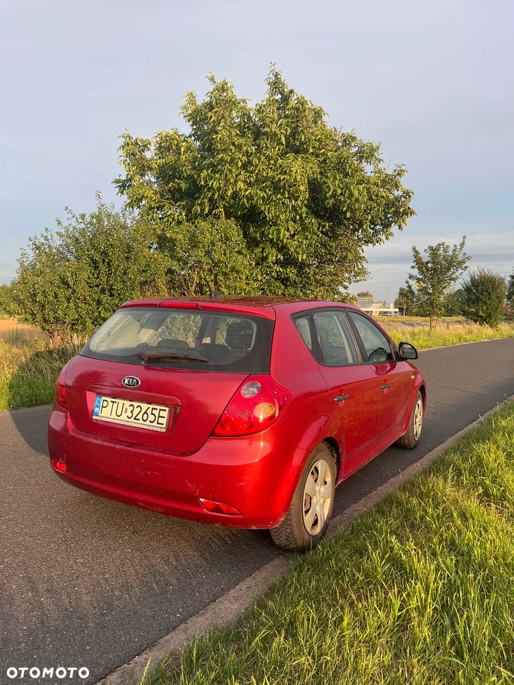 Kia Ceed - 5