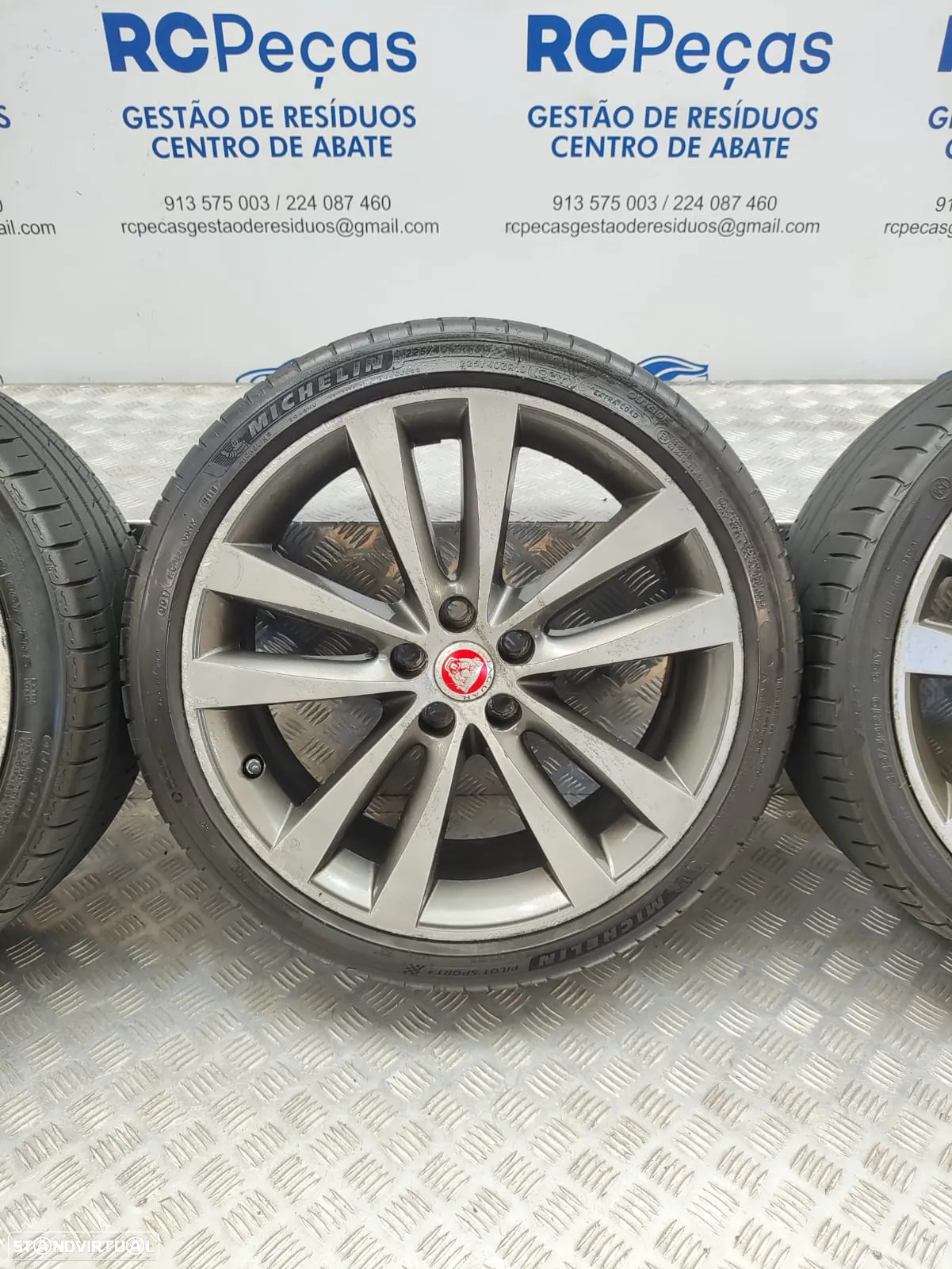 Conjunto Jantes 19 Jaguar XE X760 8,5J ET55 7,5J ET 44,5 5x108 - 4