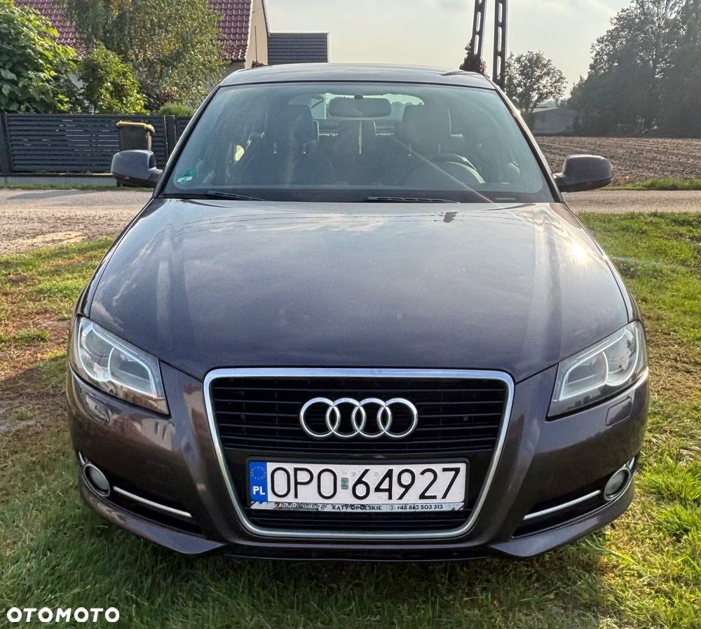 Audi A3 Sportback - 1