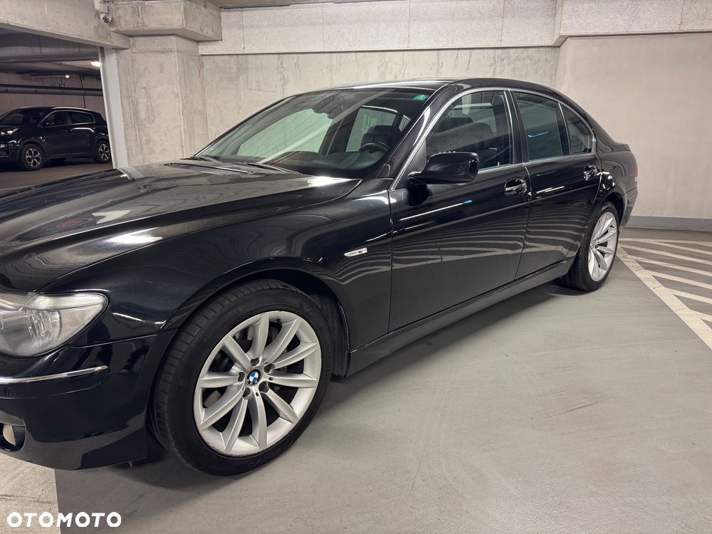 BMW Seria 7 730d - 32