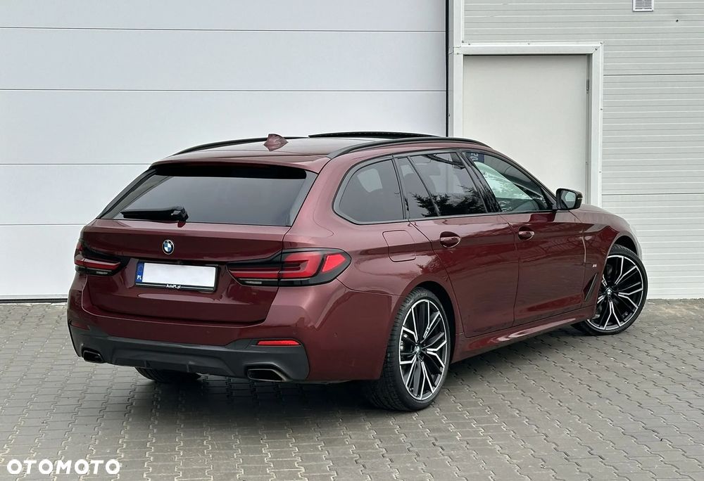 BMW Seria 5 530d xDrive mHEV M Sport sport - 12