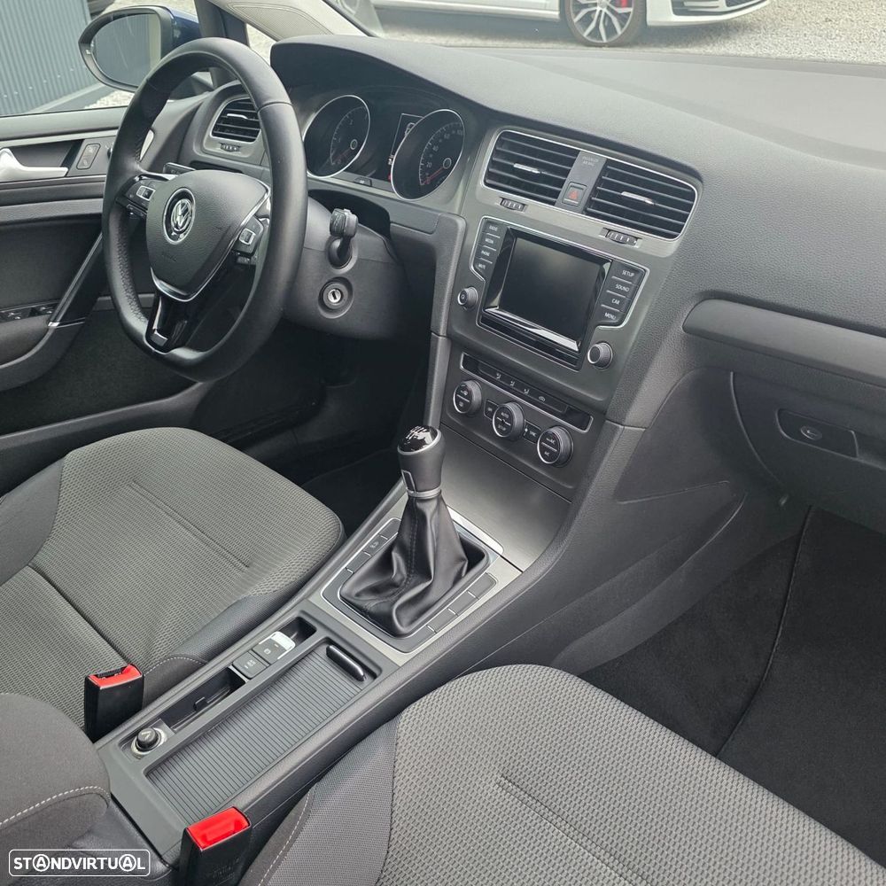 VW Golf 1.6 TDi Confortline - 27