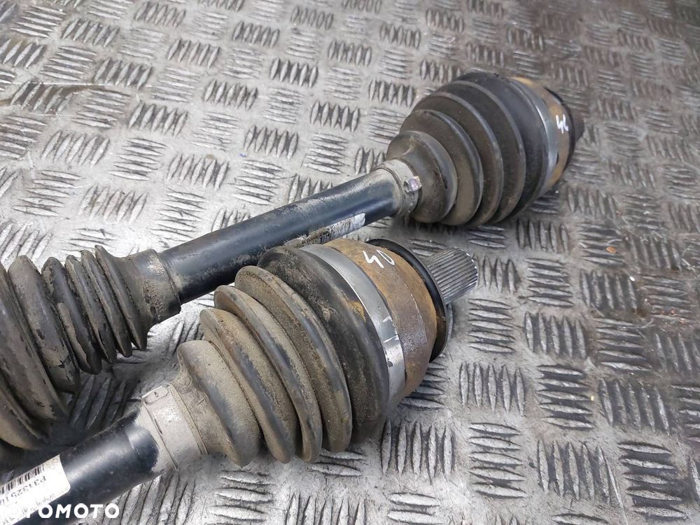 PÓŁOŚ LEWY + PRAWY PRZÓD AUTOMAT VOLVO V70 III 2.0 T5 31325108 31325109 - 4