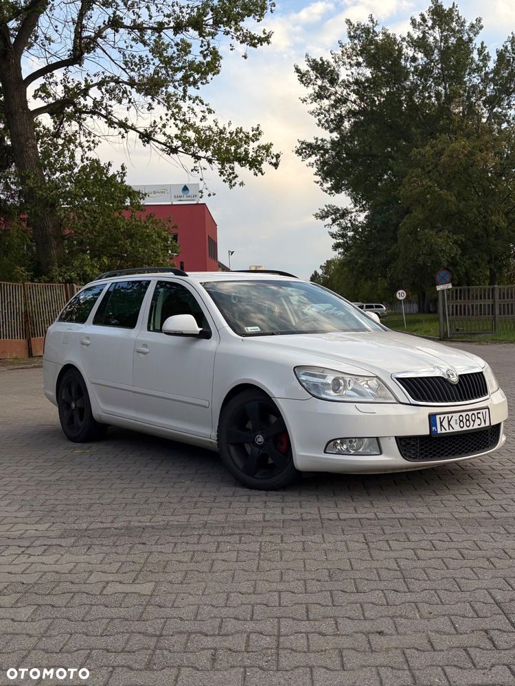 Skoda Octavia 1.8 TSI Family Plus - 2