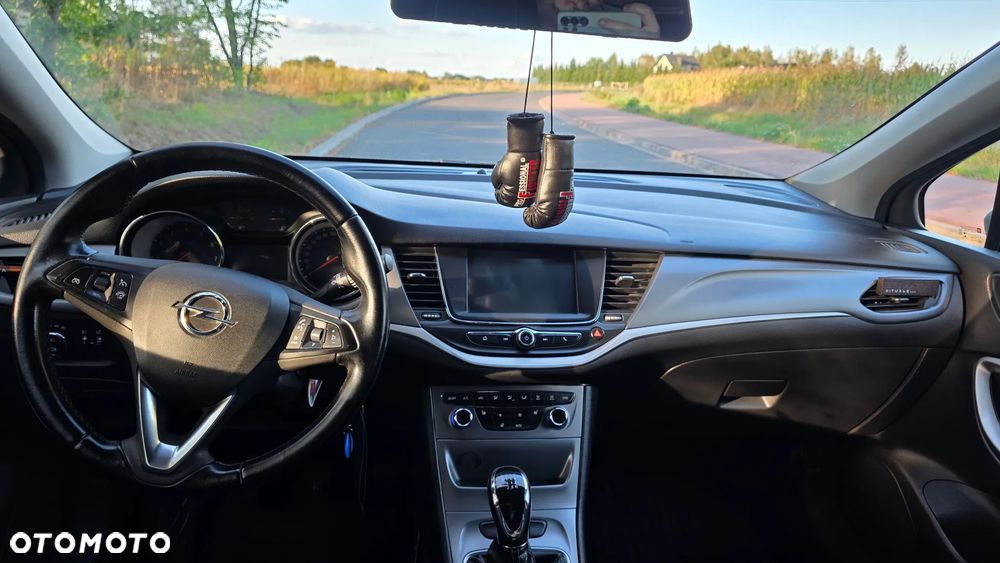 Opel Astra 1.4 T Enjoy - 10