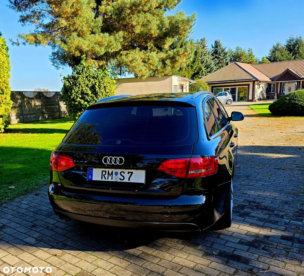 Audi A4 Avant - 10