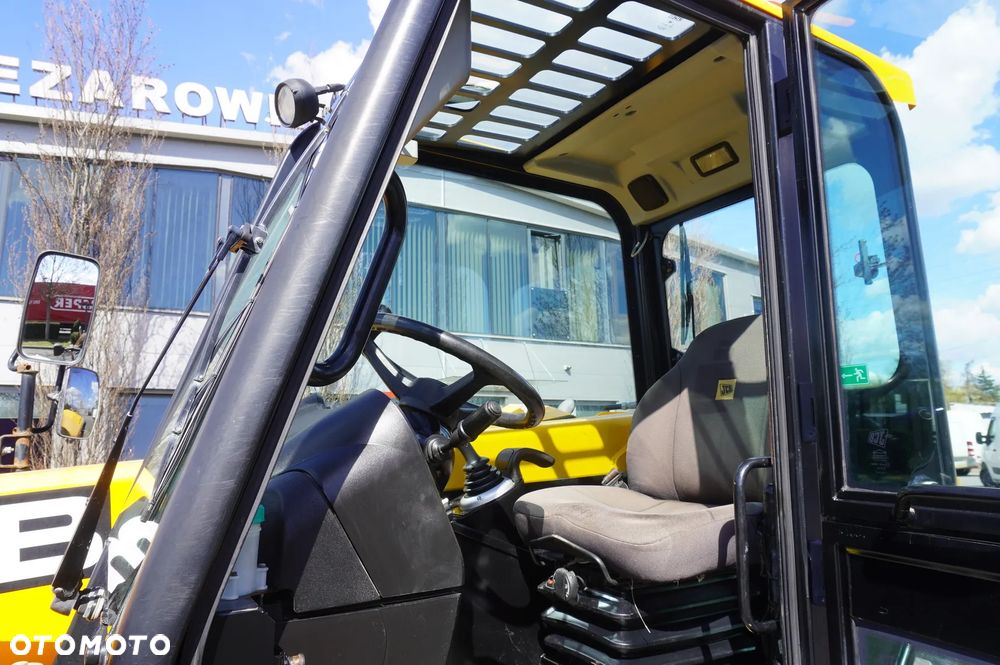 JCB 526-56 Agri Plus / 5,6 m wysięg / joystick - 10