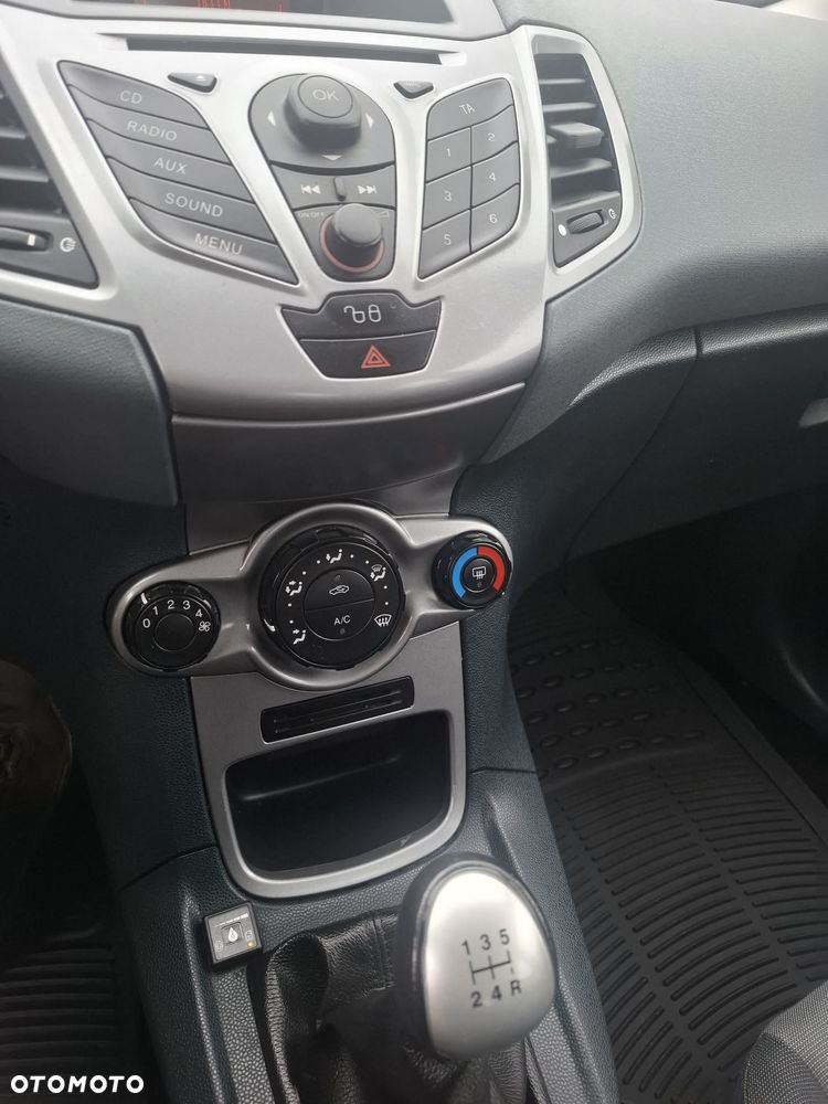 Ford Fiesta - 5
