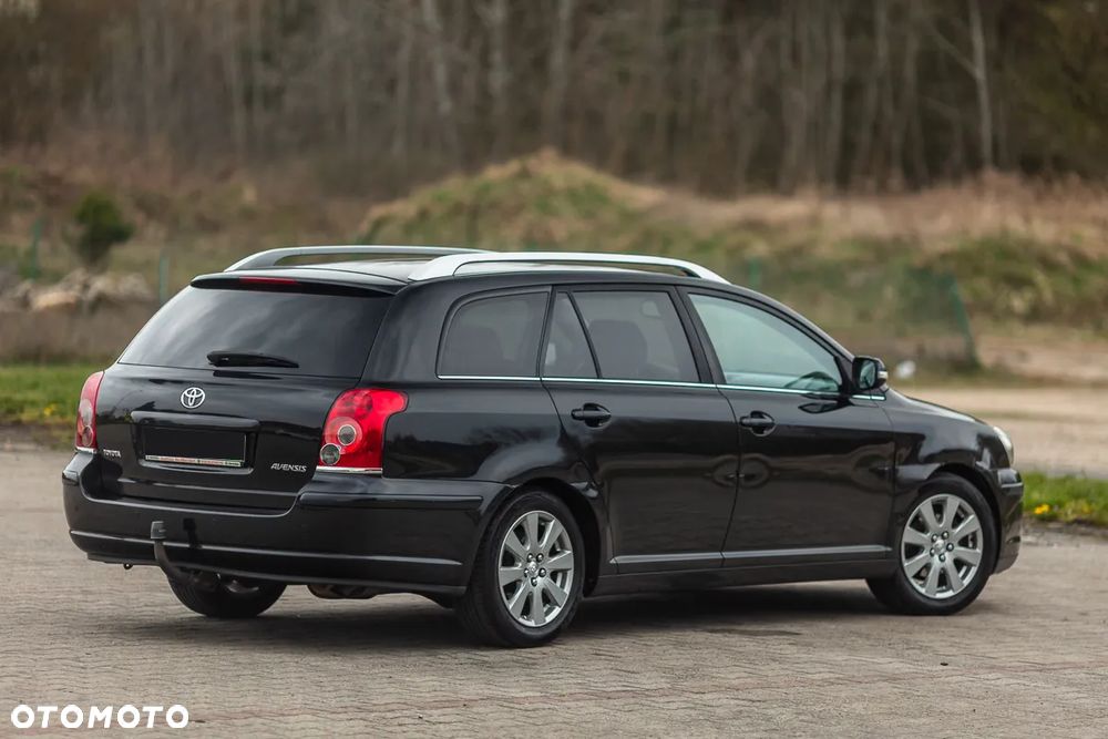 Toyota Avensis 1.8 VVT-i Combi - 15