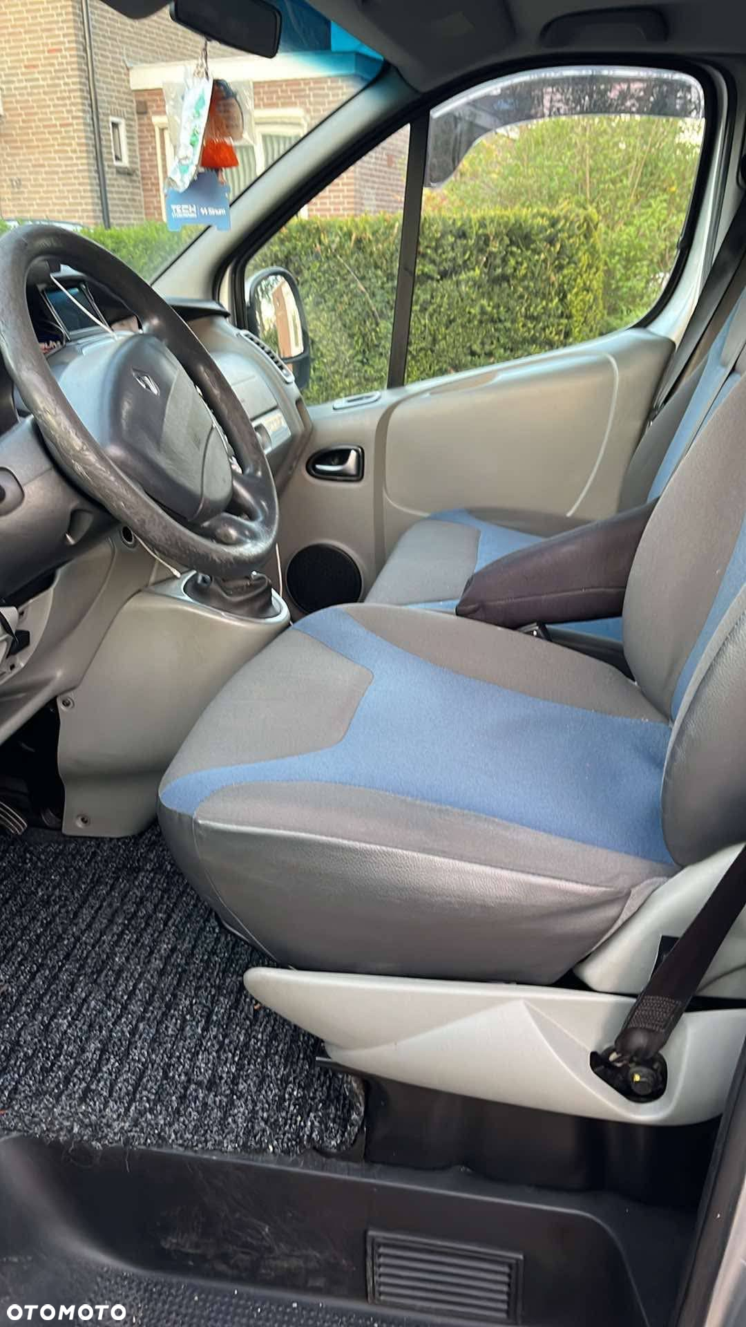Renault Trafic - 12