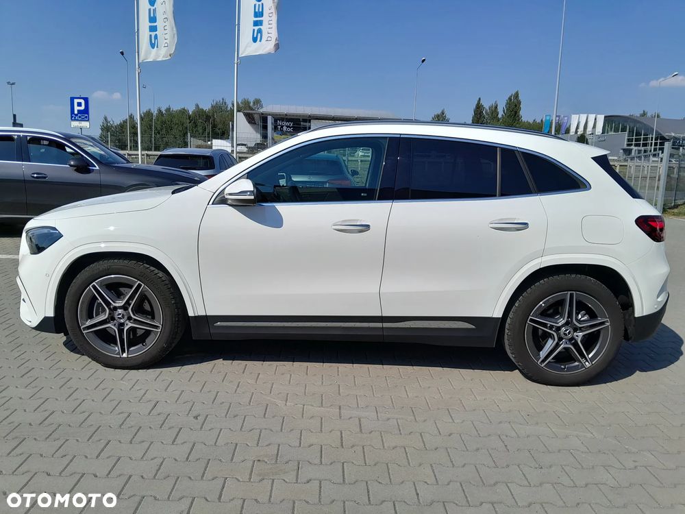Mercedes-Benz GLA 200 AMG Line - 2