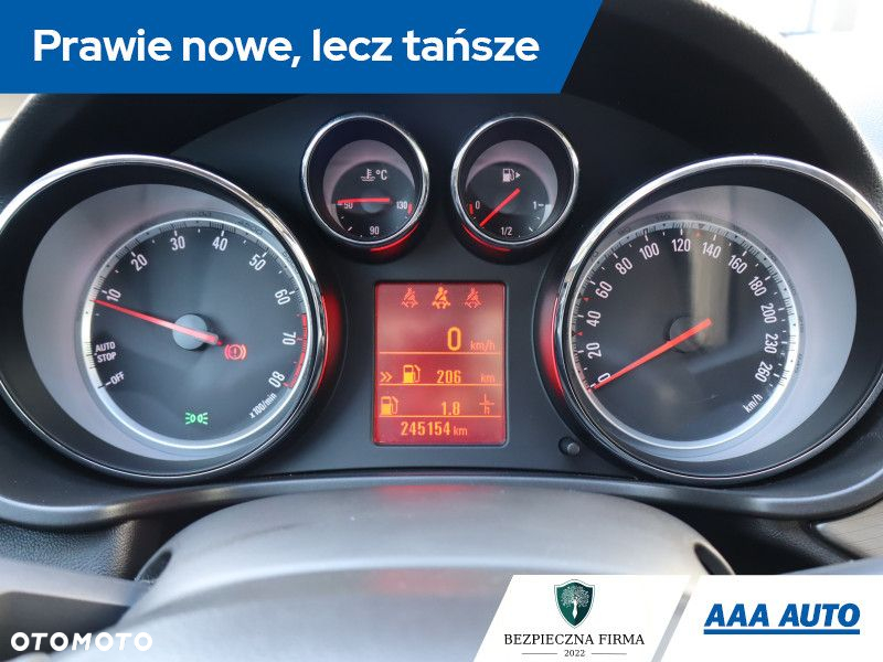 Opel Insignia - 12