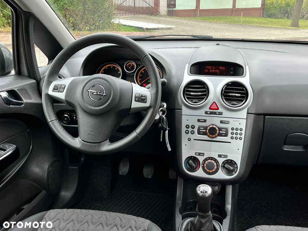 Opel Corsa 1.2 16V Edition / Active - 34