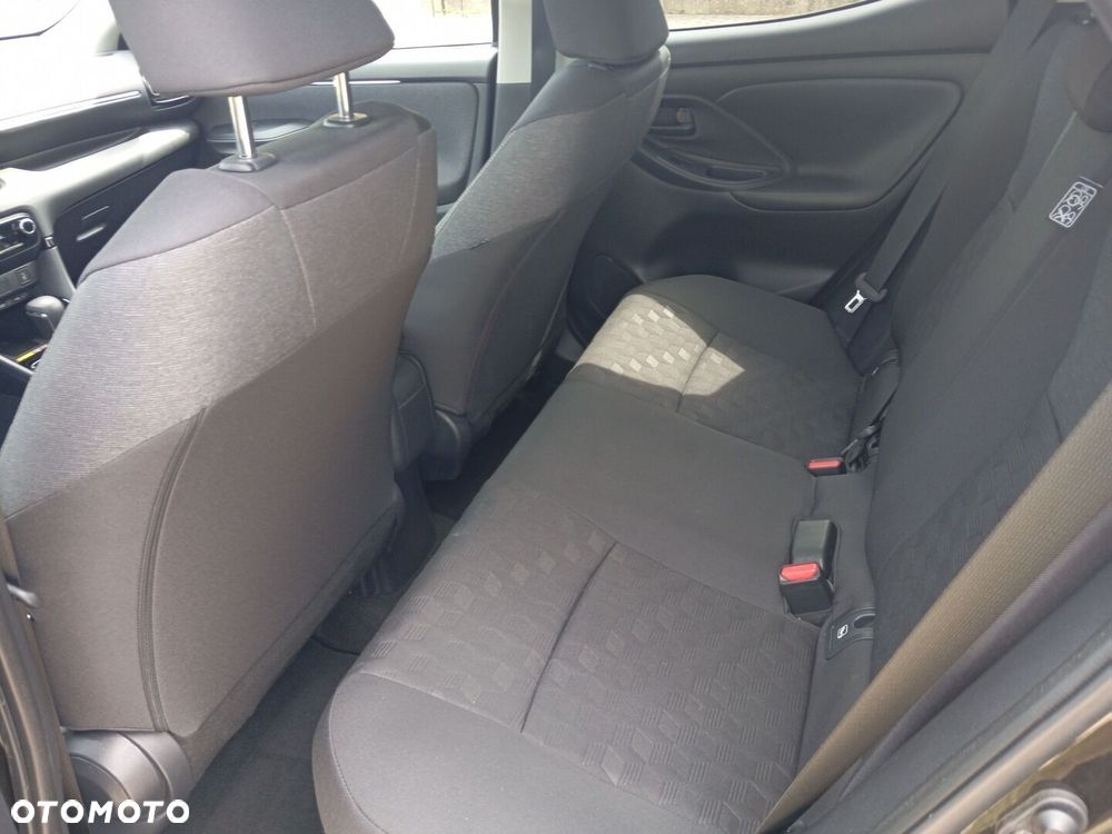 Toyota Yaris Hybrid 1.5 Style - 27