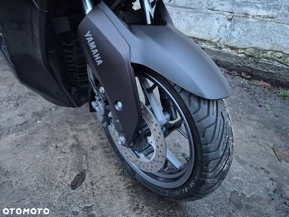 Yamaha X-max - 8