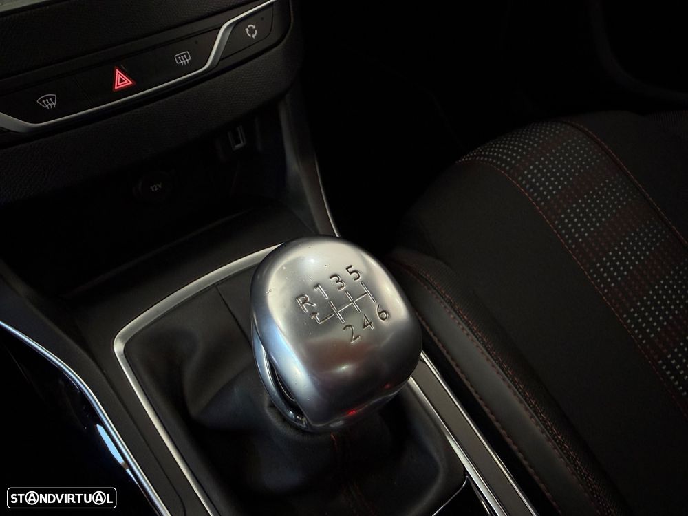 Peugeot 308 SW 1.6 BlueHDi GT Line - 32