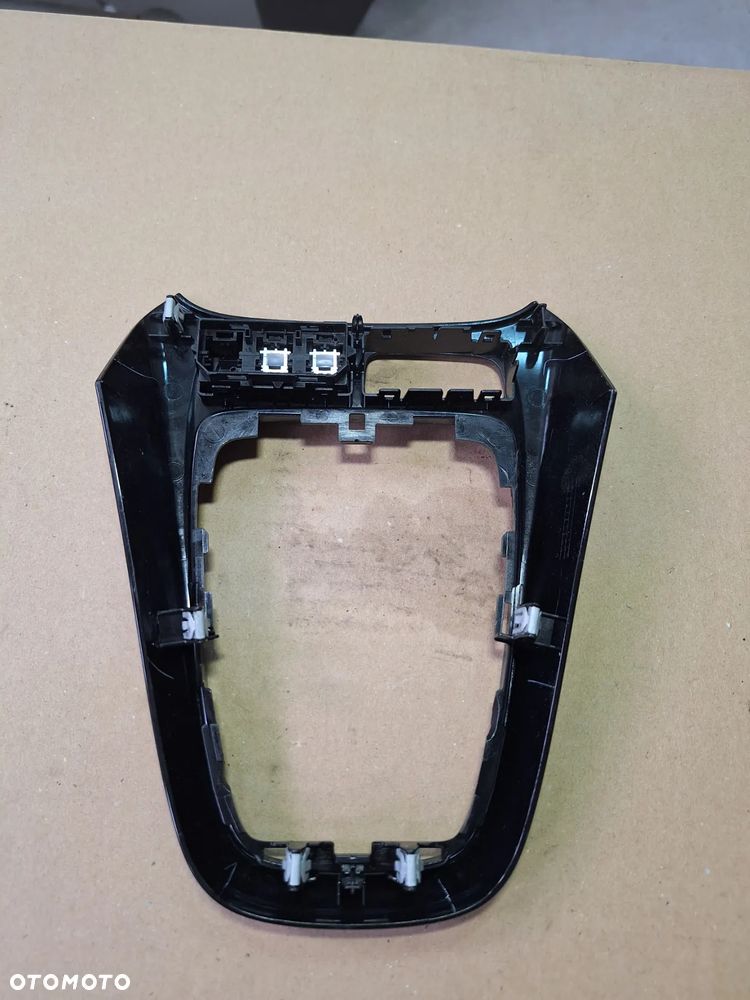 ramka panel lewarka z przełącznikami  OPEL GRANDLAND X 2021r - 2