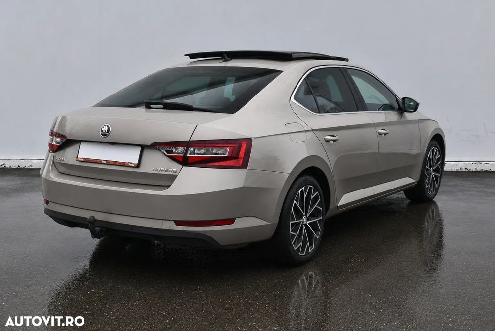 Skoda Superb 2.0 TSI DSG Style - 4
